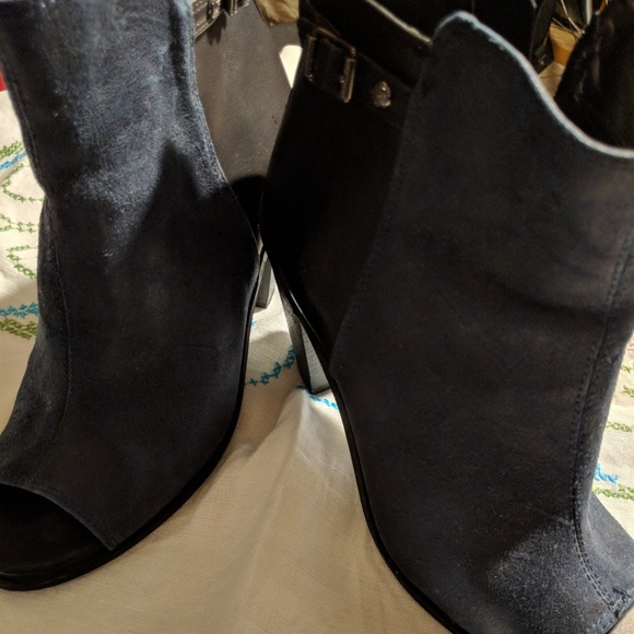 Boots - Picture 1 of 6